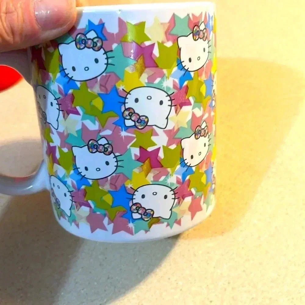 Hello Kitty Star Mug - Picture 2 of 3